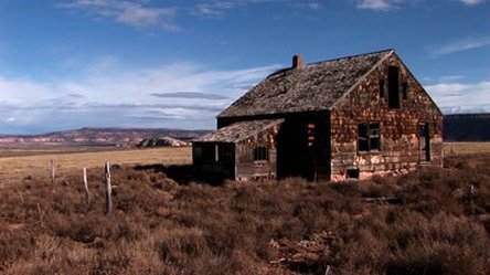 abandoned farmhouse poem analysis